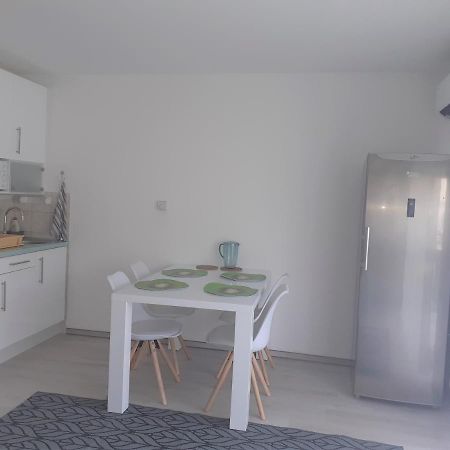 Liliom Apartman Appartement Hévíz Buitenkant foto